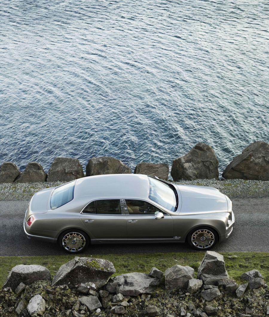  Bentley Mulsanne 2010 года  (фото 28 из 262)